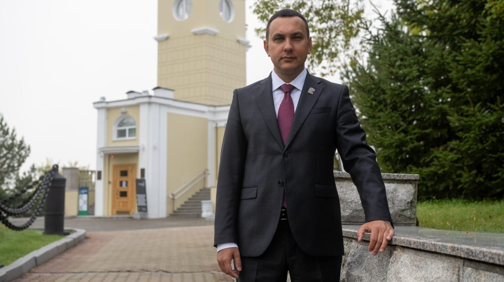 Максим Иванов